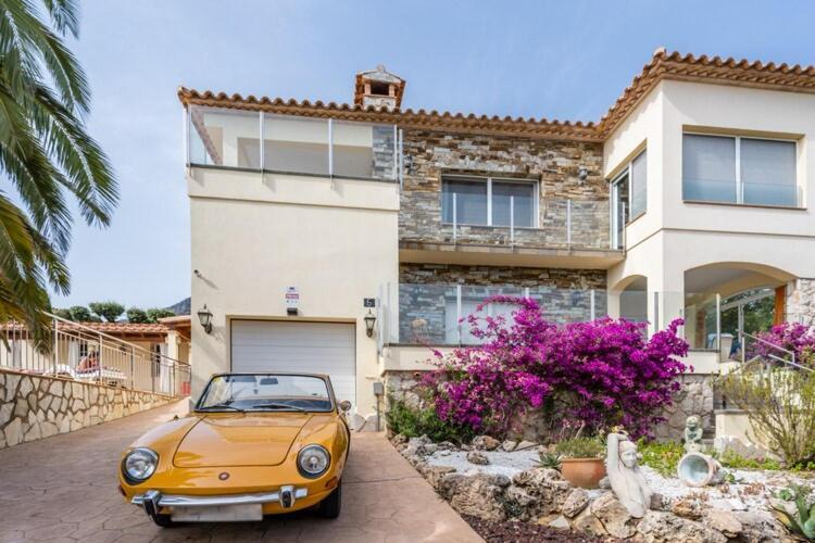 Modern Apartment In Roses With Swimming Pool Exterior foto